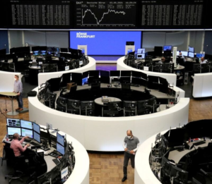 ارتفاع الأسهم الأوروبية قبيل صدور بيانات النشاط الاقتصادي بمنطقة اليورو