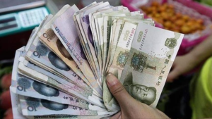 انخفاض اليوان الصيني لأدنى مستوى منذ 15 عاماً بسبب الحرب التجارية
