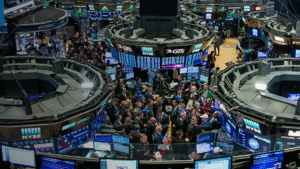 ارتفاع الأسهم البريطانية وسط عطلة لأغلب الأسواق الأوروبية