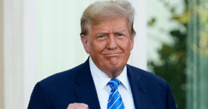 ترامب يؤجل موعد فرض التعريفات البالغة 50% على السلع الأوروبية