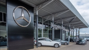 مرسيدس تعلن تغييرات في الإدارة العليا ضمن خطة لخفض التكاليف