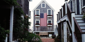 تراجع الفائدة على الرهن العقاري في أمريكا لأدنى مستوى في أكثر من عام