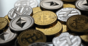 تباين العملات المشفرة .. والبيتكوين تُتداول أعلى 93 ألف دولار