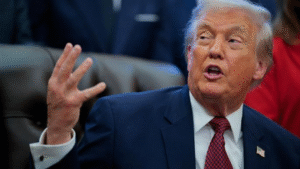 ترامب: احتجزنا ناقلة ضخمة قبالة فنزويلا وسنحتفظ بالنفط